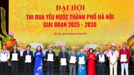 Berita khusus di surat kabar Hanoi Moi, 11 Oktober 2025.