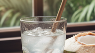 Perlukah orang yang menghidap tekanan darah tinggi minum air kelapa?