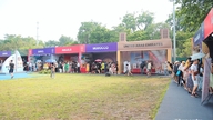 Een levendige sfeer op het eerste Hanoi World Culture Festival in 2025.