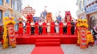 VinWonders Vu Yen, Pohjois-Vietnamin suurin viihde- ja eläintarhakeskus.