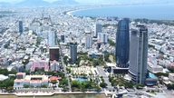 Da Nang anuncia los nombres de 9 empresas de intermediación inmobiliaria en la zona.