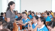 Highlighting the role of women in implementing the "3 Clean" model.