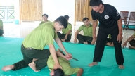 Kampfsporttraining mitten im Dschungel.