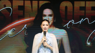 Trinh My Anh stellt ihr Projekt zum Recycling von Elektronikschrott der Miss Earth 2025 vor.