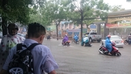 Da Nang dan Hue memberikan libur dua hari kepada siswa untuk menghindari Topan Fengshen (Topan No. 12).