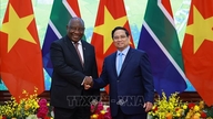 O primeiro-ministro Pham Minh Chinh reuniu-se com o presidente sul-africano Matamela Cyril Ramaphosa.