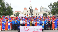 Ho Chi Minh Şehri: 2025 toplu düğün töreninde 50 çift mutluluktan ışıldıyor.