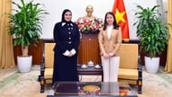 Nguyễn Minh Hang külügyminiszter-helyettes fogadja Katar külügyminiszterét.