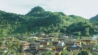Lo Lo Chai: The best village in the world at the foot of Lung Cu flagpole.