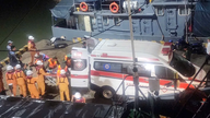 SAR 631号船が、海上で重体だった漁師を救助した。