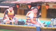 Yabancıların Hoi An'daki tarihi sel felaketiyle ilgili deneyimleri.