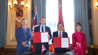 Vietjet podpisał wart 3,8 mld dolarów kontrakt z Rolls-Royce'em na dostawę silników Trent 7000 podczas wizyty sekretarza generalnego To Lama w Wielkiej Brytanii.