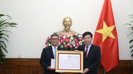 L'ambassadeur d'Indonésie au Vietnam a été décoré de l'Ordre de l'Amitié.