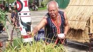 Genskabelse af den nye rishøstfestival for den etniske gruppe K'Ho.