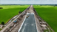 Het project voor de snelweg Chau Doc - Can Tho - Soc Trang loopt achter op schema vanwege een tekort aan zand.