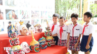 L'artisanat unique de la fabrication de coiffes et de masques par le groupe ethnique khmer de Vinh Long.