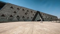 Egypti avaa suuren museon kahden vuosikymmenen odotuksen jälkeen.