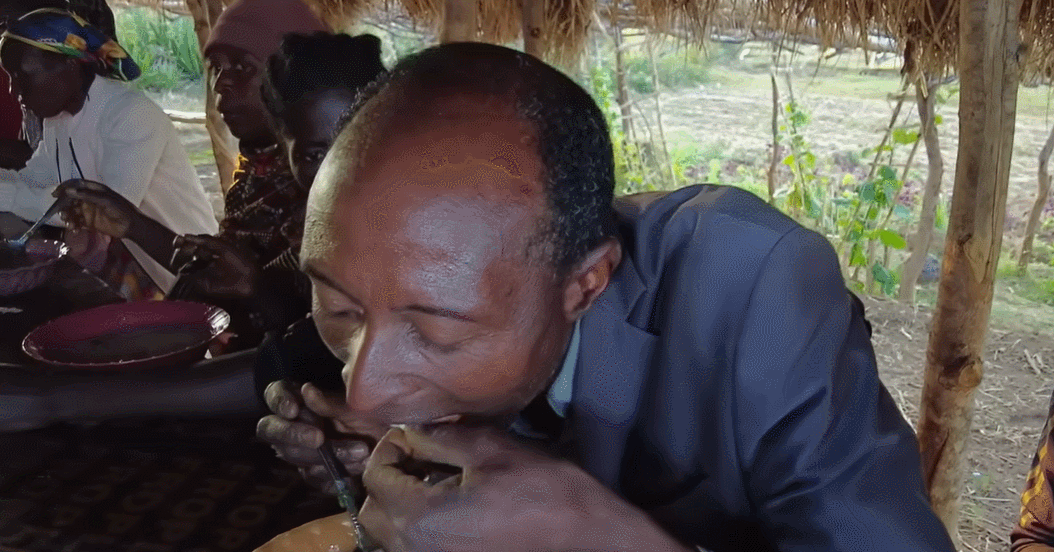 Afrikanere, der prøvede vietnamesisk grød af svinepølser for første gang, var forbløffede, fordi den var ... så lækker.