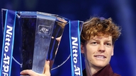 Sinner vandt en spændende kamp mod Alcaraz og forsvarede dermed sin ATP Finals-titel.