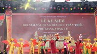 Organisering af 100-års jubilæet for Duc Tran Trieu-templet.