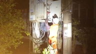 100 % af de oversvømmelsesramte beboere i Hue har nu elektricitet, men over 200.000 husstande i det centrale Vietnam er stadig uden strøm.