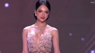 Angesichts der vielen schönen Konkurrentinnen, die um ihre Aufmerksamkeit buhlen, stehen Hương Giangs Chancen bei der Miss Universe-Wahl sehr schlecht.