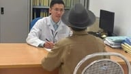 Mladá lékařka Doan Kim Thach: Tichá „cesta sdílení“ v horách v boji proti HIV/AIDS.