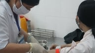 Hvad bør personer med høj risiko for HIV gøre?