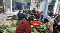 찹쌀떡(반쭝) 600개 이상이 수해 피해자들에게 전달되었습니다.