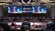 Perdana Menteri Pham Minh Chinh mencadangkan tiga keutamaan strategik untuk keadilan, kesaksamaan dan kewajaran di Sidang Kemuncak G20.