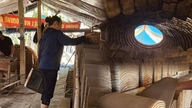 Lang Son : Le seul village qui perpétue encore avec éclat le savoir-faire traditionnel de la fabrication des tuiles yin-yang.