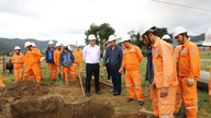 Společnost Lam Dong Power Company se po povodních snaží obnovit energetickou soustavu.