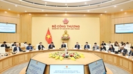 Minister Nguyen Hong Dien werkt samen met de delegatie van de EU-ASEAN Business Council.