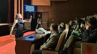 Nghệ sĩ Israel độc diễn đầy thú vị và lôi cuốn