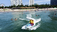 Adjust or pause the tour when encountering areas with strong winds at sea.