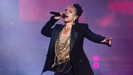 Alicia Keys předvedla své pěvecké a kytarové dovednosti a na pódium VinFuture 2025 přinesla sérii hitů.