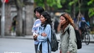 O norte do Vietnã experimenta clima frio à noite e no início da manhã, com temperaturas em áreas montanhosas caindo abaixo de 15 graus Celsius em alguns lugares.