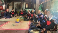 Сохранение культурной самобытности этнической группы в деревне Йонг.
