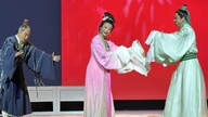 O segredo para impedir que a trupe teatral Yu Gu seja "museumizada" na China.