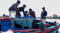 In Binh Thuan gehen die Fluten nur langsam zurück, die Bewohner kämpfen nach zwei verheerenden Wellen mit den Folgen.