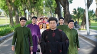 Rejsen for at bringe Hues fempanelede "Ao dai" bach til offentligheden