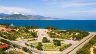 Binh Son Strandpark: slentre, svøm, tag billeder