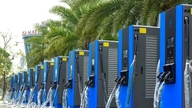 Ho Chi Minh-stad onderzoekt mogelijke locaties voor laadstations voor elektrische voertuigen.