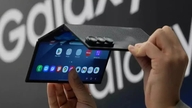 يطمس هاتف Galaxy Z TriFold الحدود بين الهاتف والجهاز اللوحي.