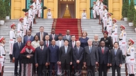 Presiden menerima 10 Duta Besar yang mengemukakan tauliah mereka.