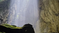 Son Doong -luolaan tutustuvat seikkailuretket houkuttelevat paljon kävijöitä.