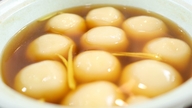 Surpreendentemente, um petisco vietnamita à base de gengibre chegou ao topo da lista dos alimentos mais vendidos do mundo, tornando-se ainda mais popular durante o clima frio.