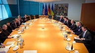 Ukraine indvilligede i ikke at blive medlem af NATO, men nægtede at afgive territorium.