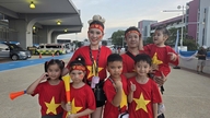 Die Fans brachen in Jubel aus, nachdem die vietnamesische U22-Mannschaft das Finale der 33. Südostasienspiele erreicht hatte.