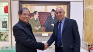 Med minde om og værdsættelse af historierne om general Vo Nguyen Giap, styrkelse af venskabet og solidariteten mellem Vietnam og Algeriet.